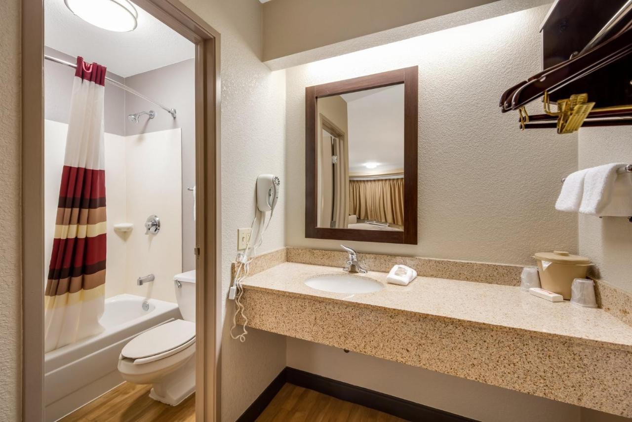 Red Roof Inn Asheville - Biltmore West Εξωτερικό φωτογραφία
