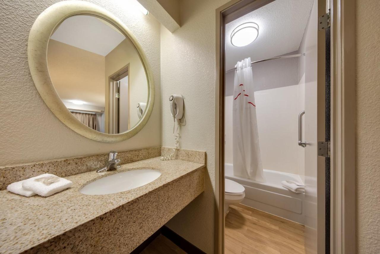 Red Roof Inn Asheville - Biltmore West Εξωτερικό φωτογραφία