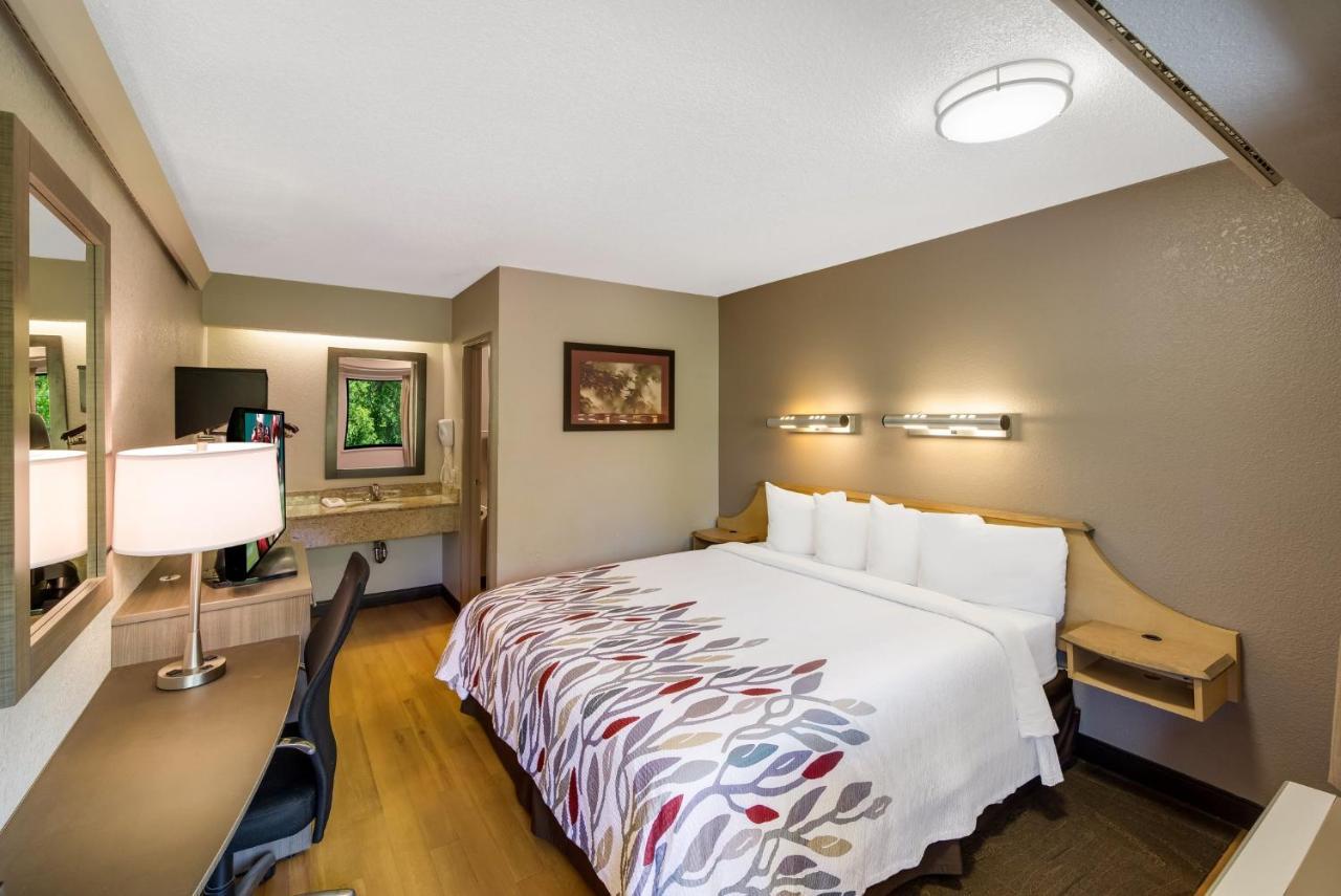 Red Roof Inn Asheville - Biltmore West Εξωτερικό φωτογραφία