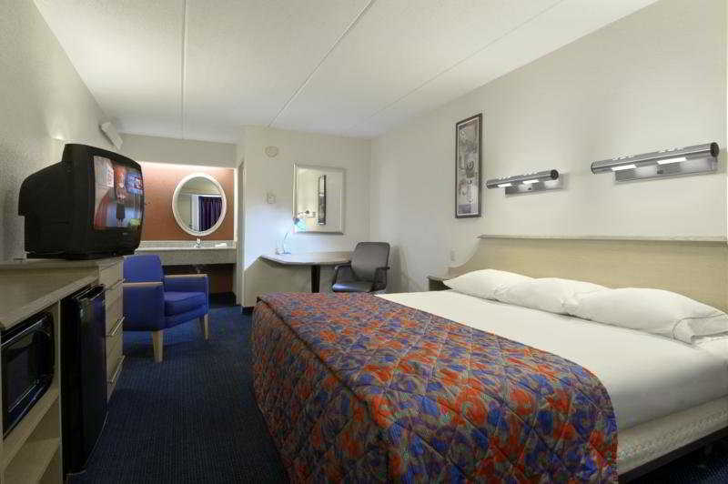 Red Roof Inn Asheville - Biltmore West Δωμάτιο φωτογραφία